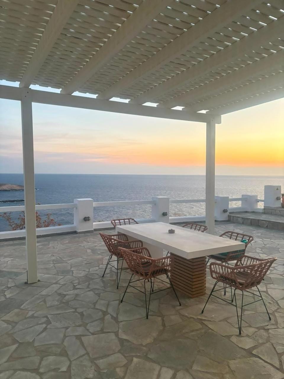 Patio, Day, Natural landscape, View (from property/room), Balcony/Terrace, Dining area, Sea view