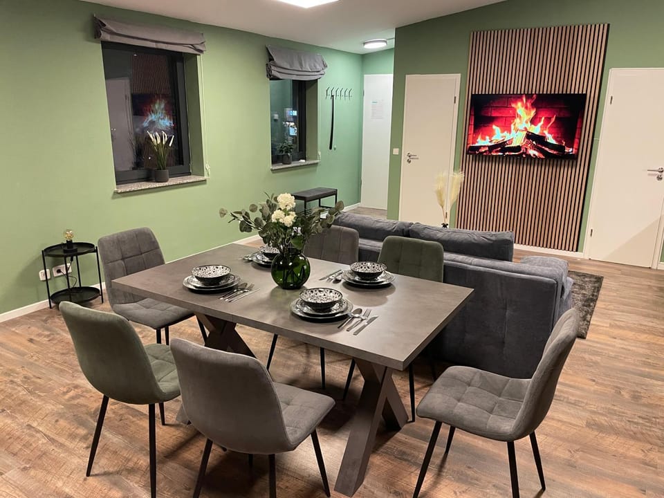 TV and multimedia, Dining area