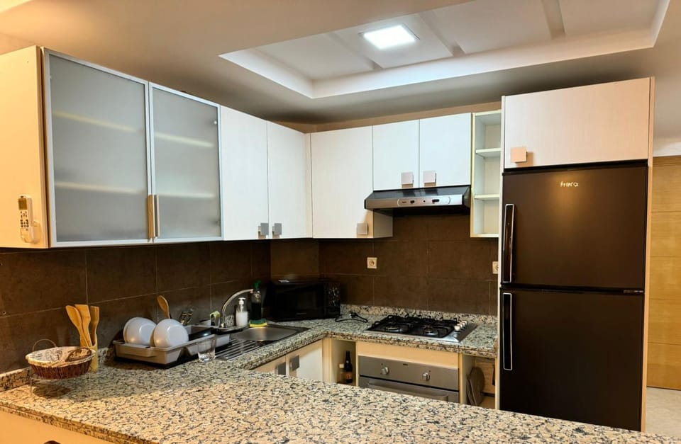 Studio cozy totalement refait avec toutes les commodités necessairessitué au parc de Mohammedia Apartment in Mohammedia