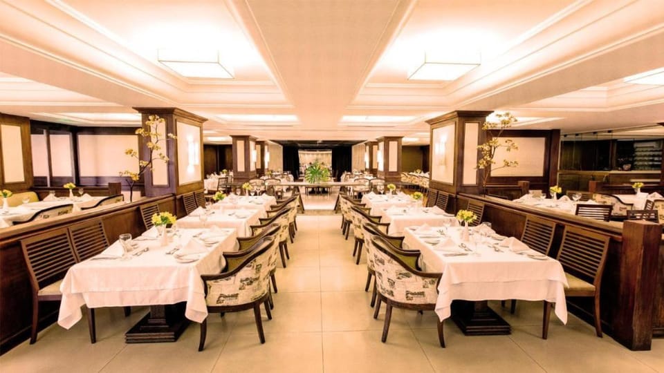 Restaurant/places to eat, Banquet/Function facilities