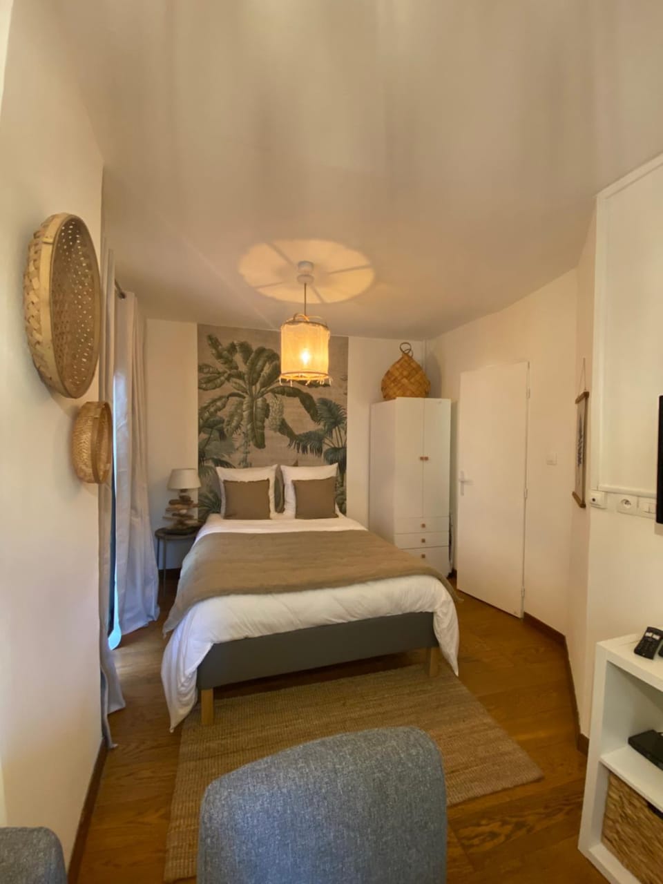 Bed, Photo of the whole room, Bedroom, wardrobe