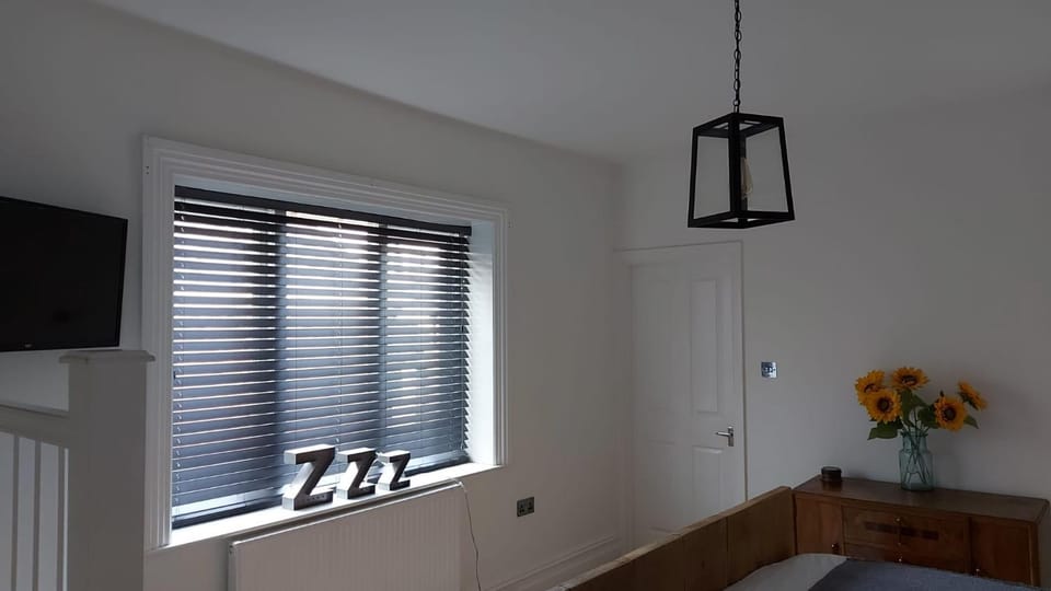 Superking Size City Centre En-Suite Room + Parking Vacation rental in Preston