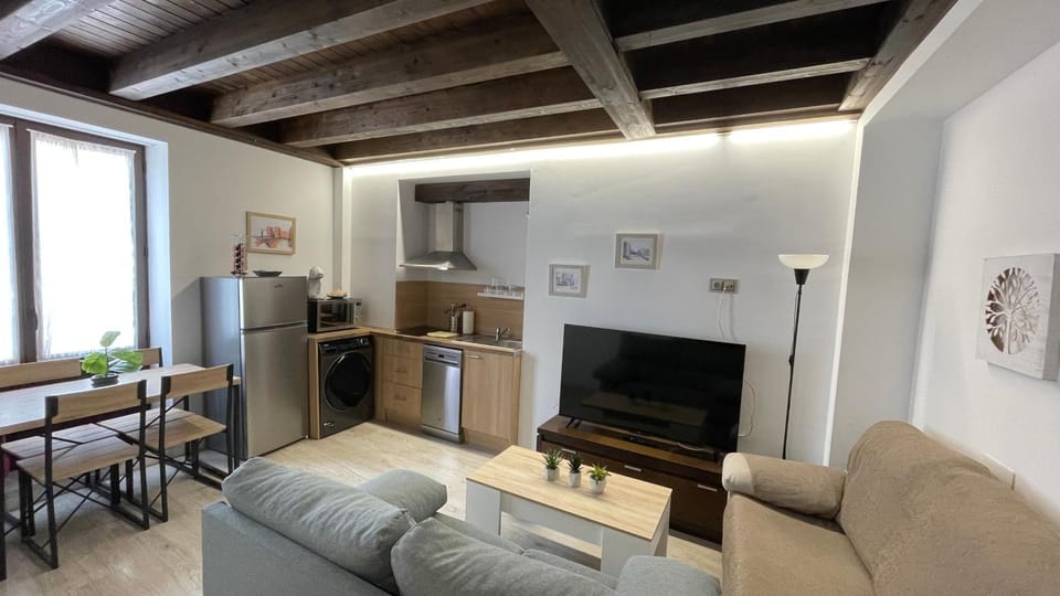 Apartamentos turisticos Ávila Puerta del Puente 1-3 Apartment in Ávila‎