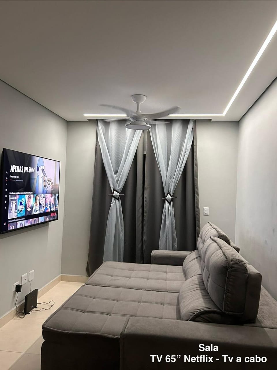 APTO BEIRA MAR - ACONCHEGANTE _ VARANDA GOURMET - WIFI - NETFLIX - TV A CABO - PRAIA GRANDE Apartment in State of São Paulo