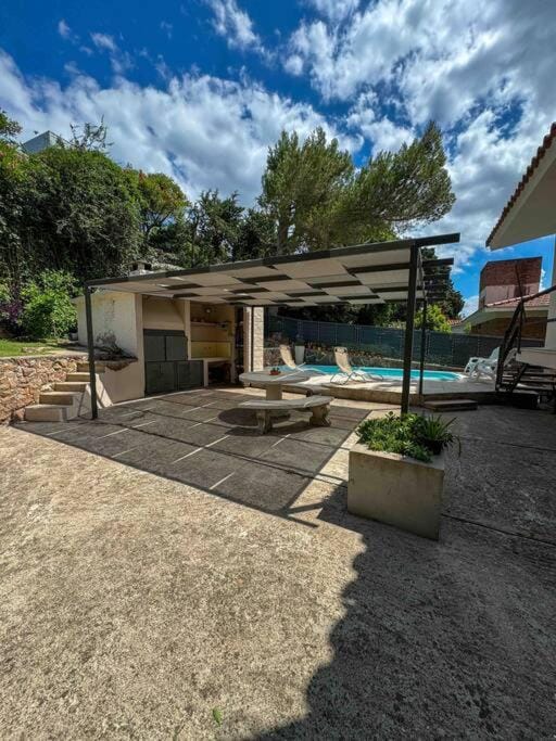 Casa en Carlos Paz con pileta House in Villa Carlos Paz