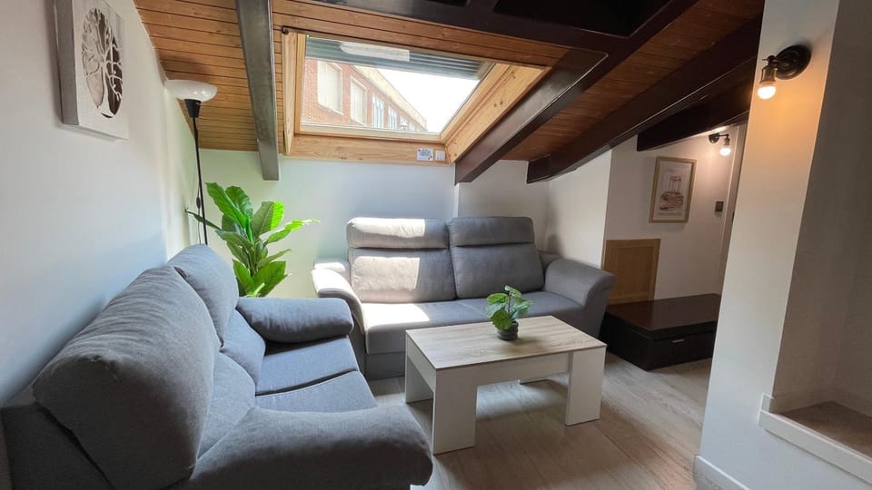 Apartamentos turisticos Ávila Puerta de la Santa 2-1 Apartment in Ávila‎
