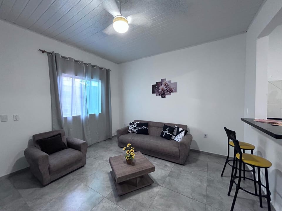Living room, Seating area, Dining area, fireplace