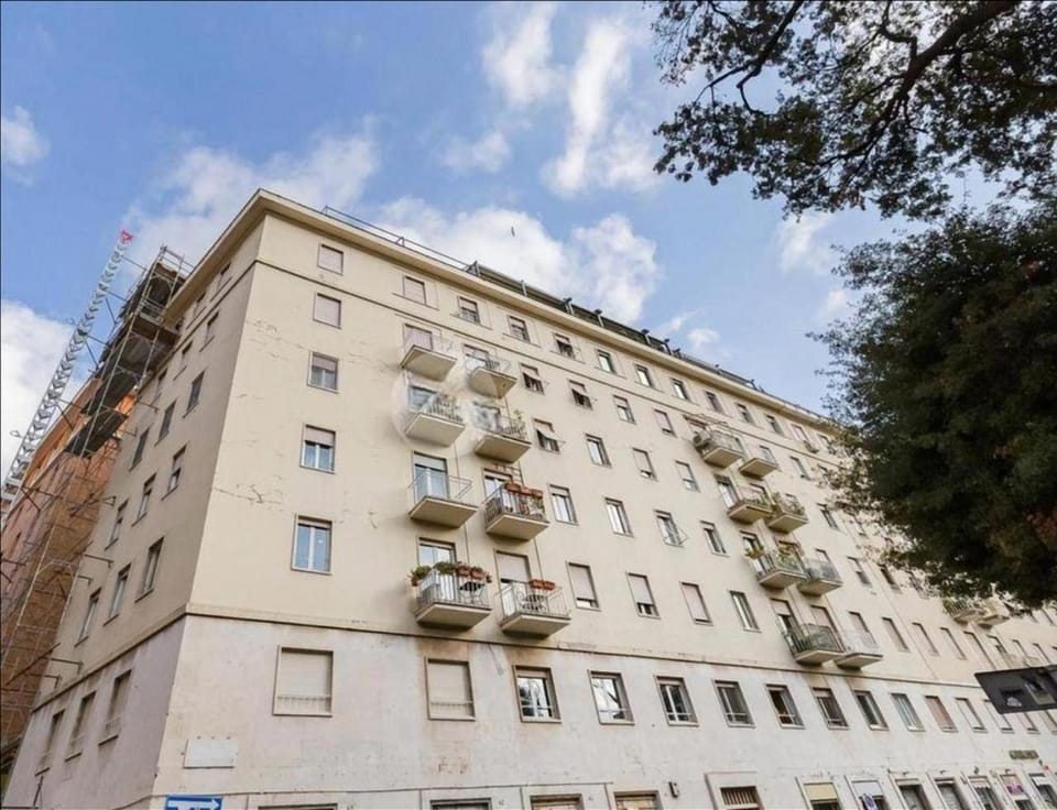 Property building, Day