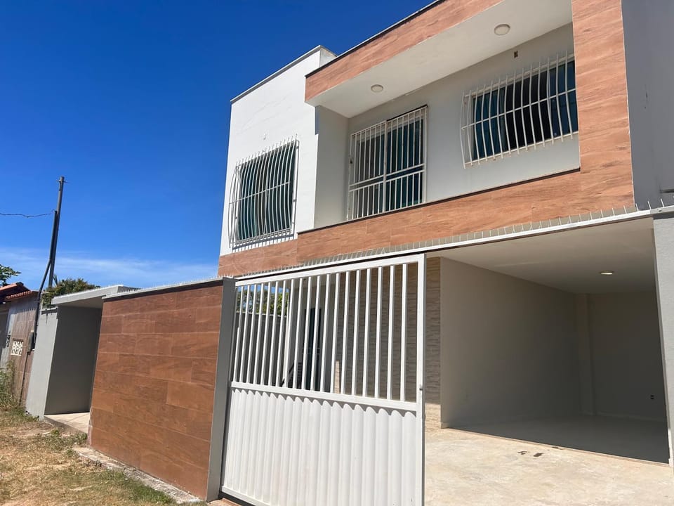 Property building, Facade/entrance, Day