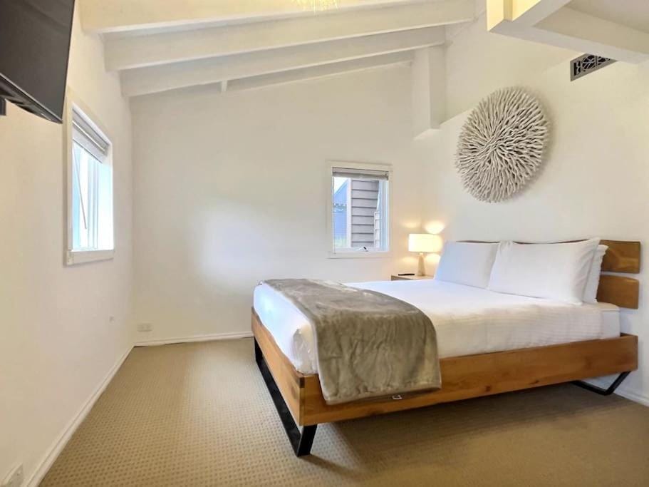 Vaucluse Chalet, alpine-getaways Chalet in Dinner Plain