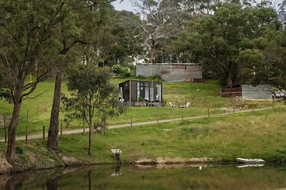 Acre Away by Tiny Away House in Melbourne