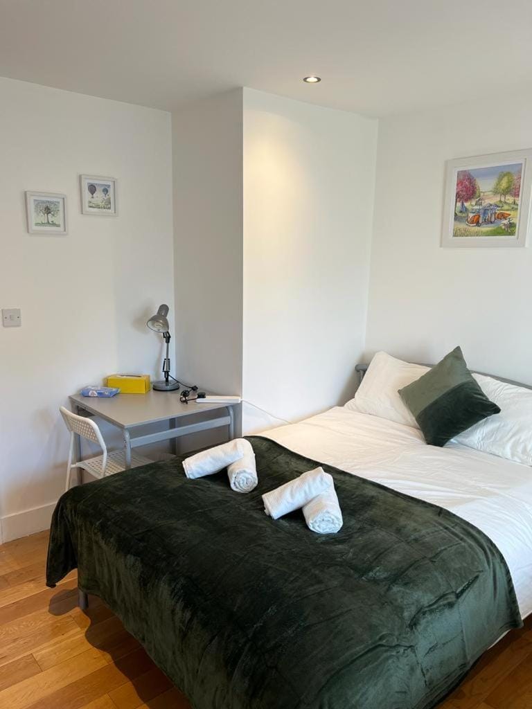 Cosy Private Rooms near Euston Station, Central London Vacation rental in London Borough of Islington