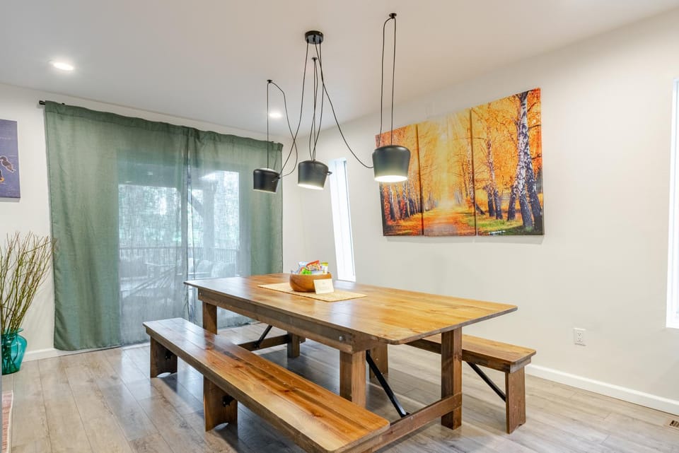 Food and drinks, Dining area