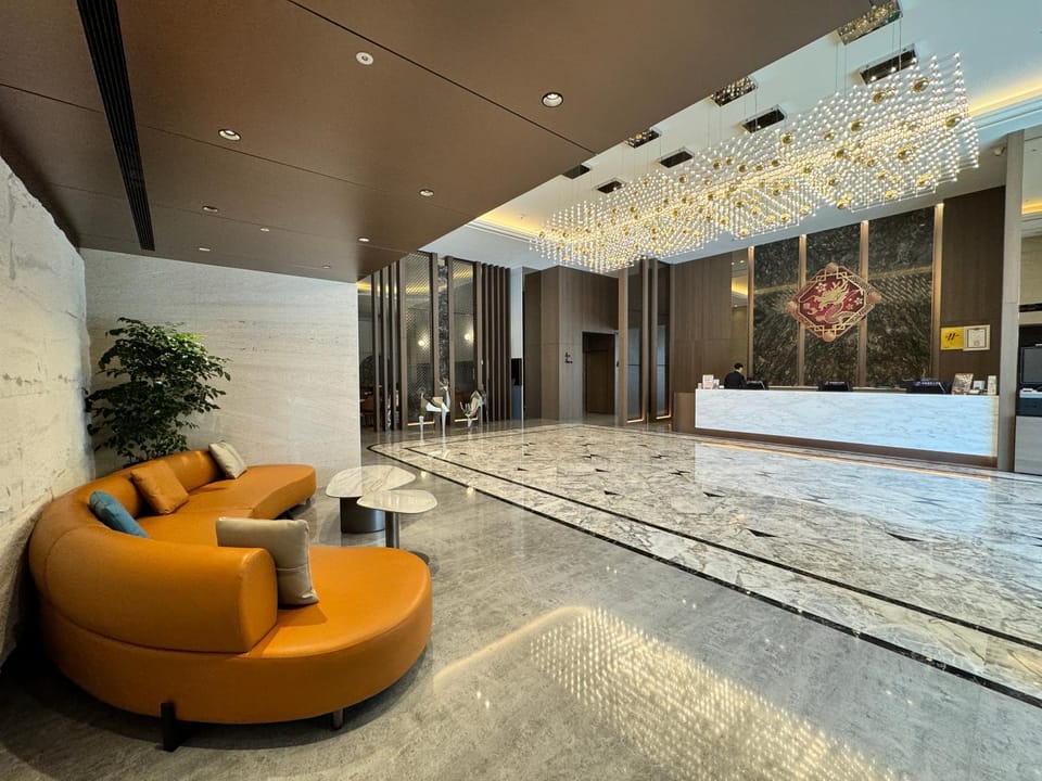 Communal lounge/ TV room, Lobby or reception