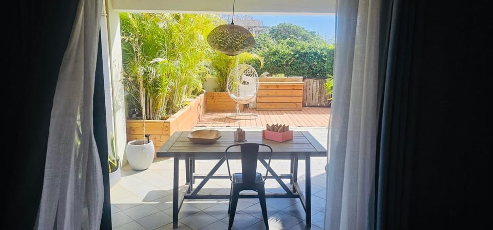 Balcony/Terrace, Garden view