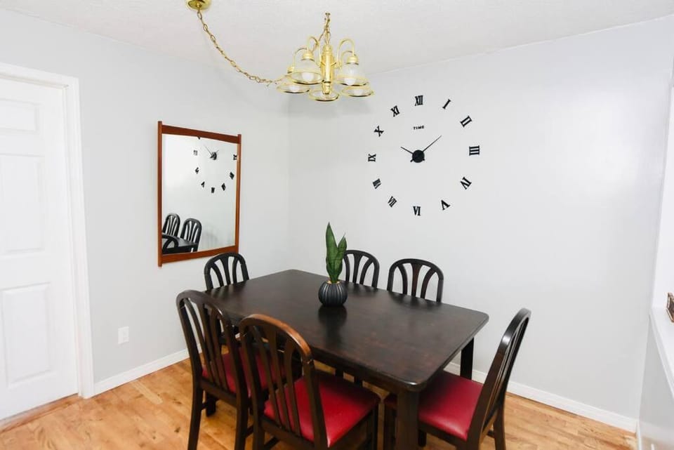 Prime Location Duo Nest & Rest Apartment in Kingston