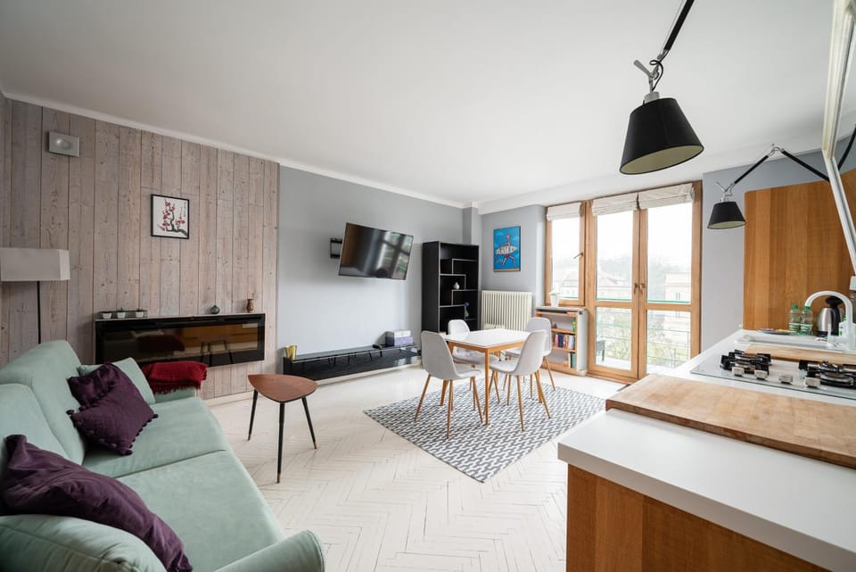 TV and multimedia, Kitchen or kitchenette, Living room, Seating area, Dining area, pet friendly, stove