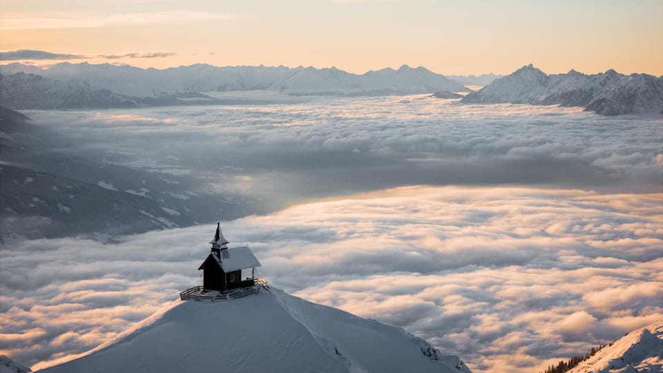 Nearby landmark, Day, Natural landscape, Winter, Hiking, Mountain view