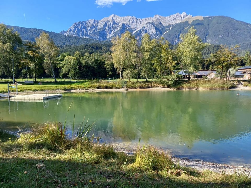 Nearby landmark, Spring, Day, Natural landscape, Lake view, Mountain view