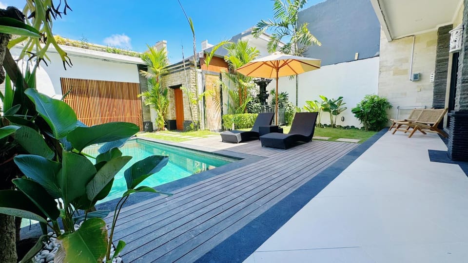 Garden, Swimming pool