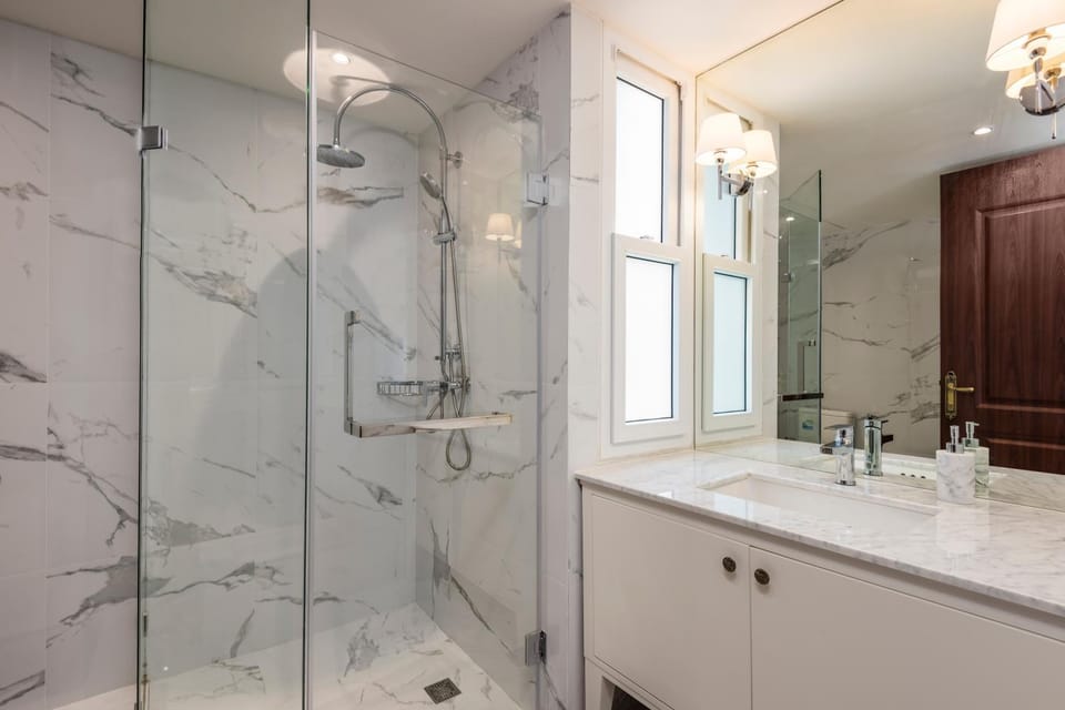 Shower, Bathroom, Bath, towels