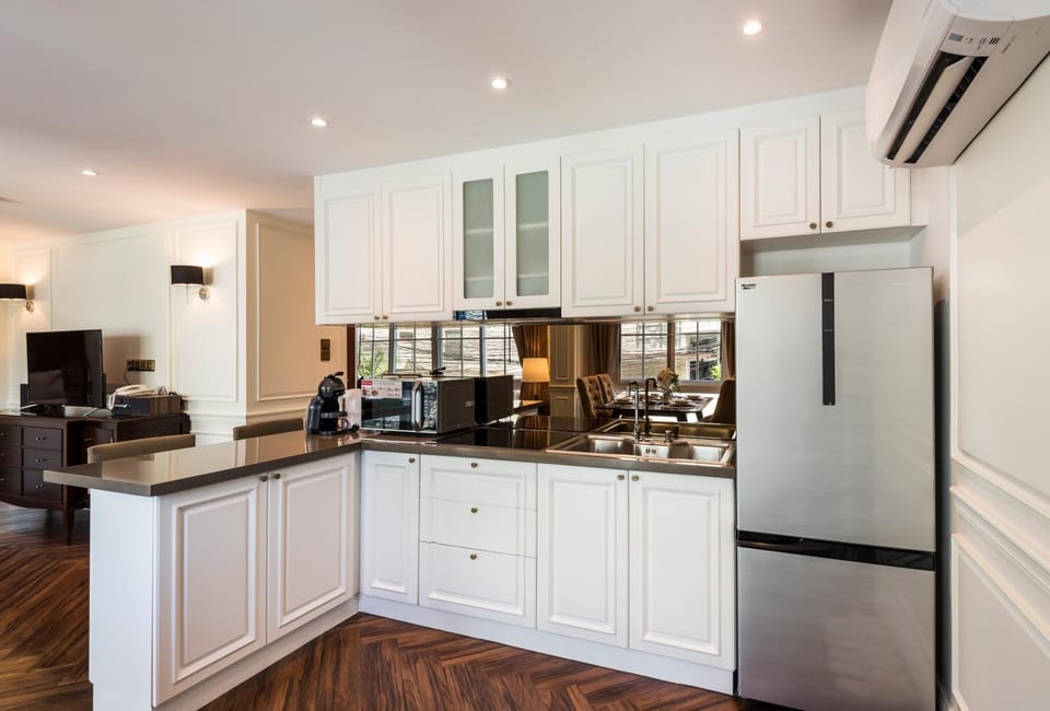 Kitchen or kitchenette, kitchen