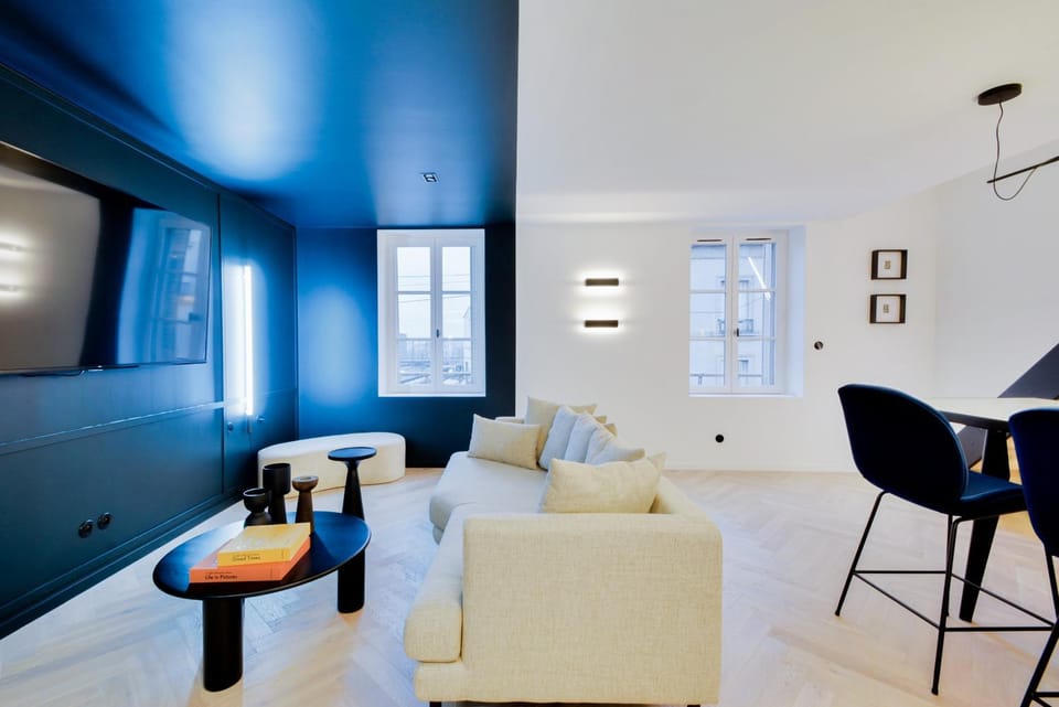 Living room, Seating area
