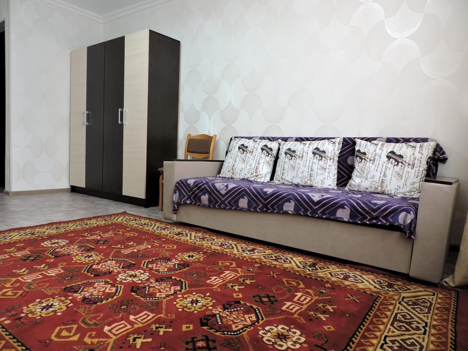 Communal lounge/ TV room, Living room, Guests, wardrobe