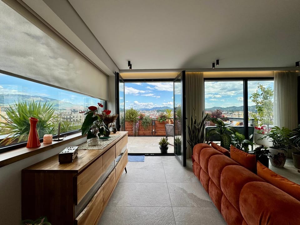 Central Tirana Premium Penthouse "SuperAttico", Free Parking Apartment in Tirana
