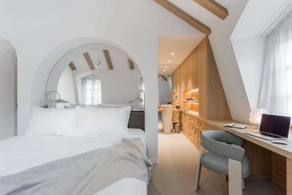 Bed, Photo of the whole room, Bedroom, hair dresser