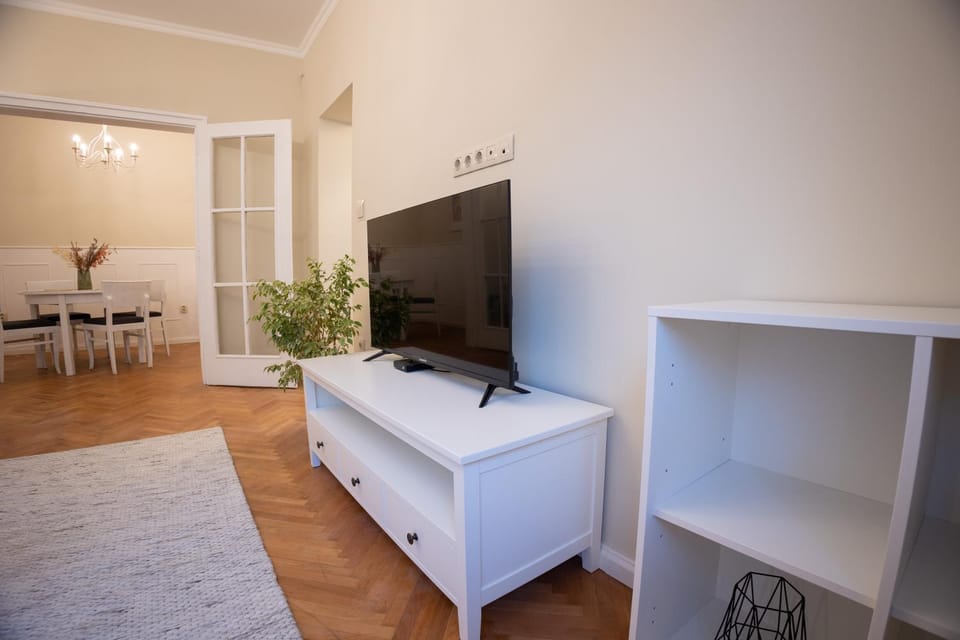 TV and multimedia, Evening entertainment