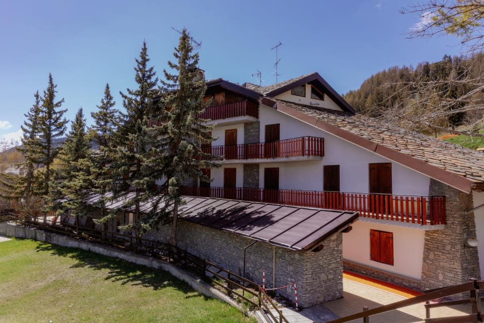 Property building, Spring, Day, Natural landscape