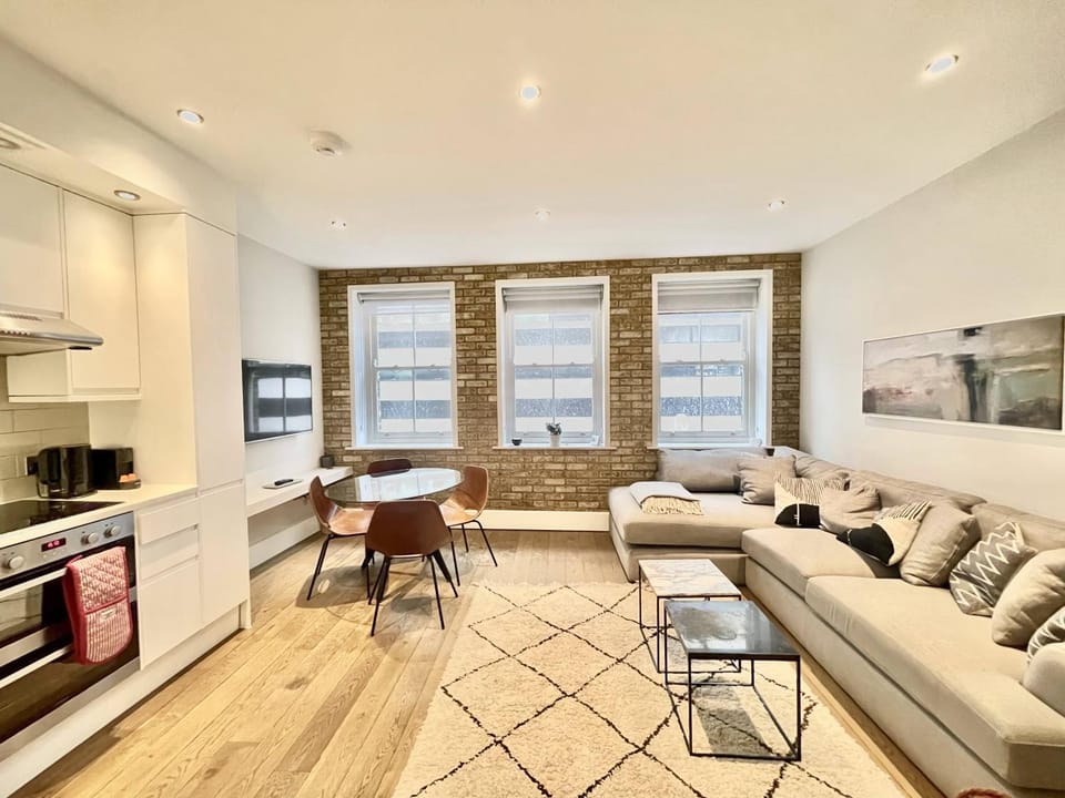 Kitchen or kitchenette, Living room, Seating area