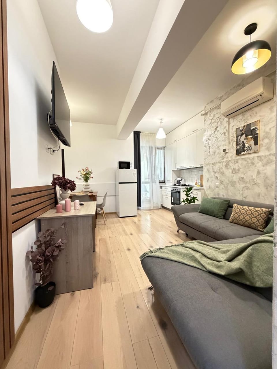 Communal lounge/ TV room, TV and multimedia, Kitchen or kitchenette, Living room, Seating area, Evening entertainment