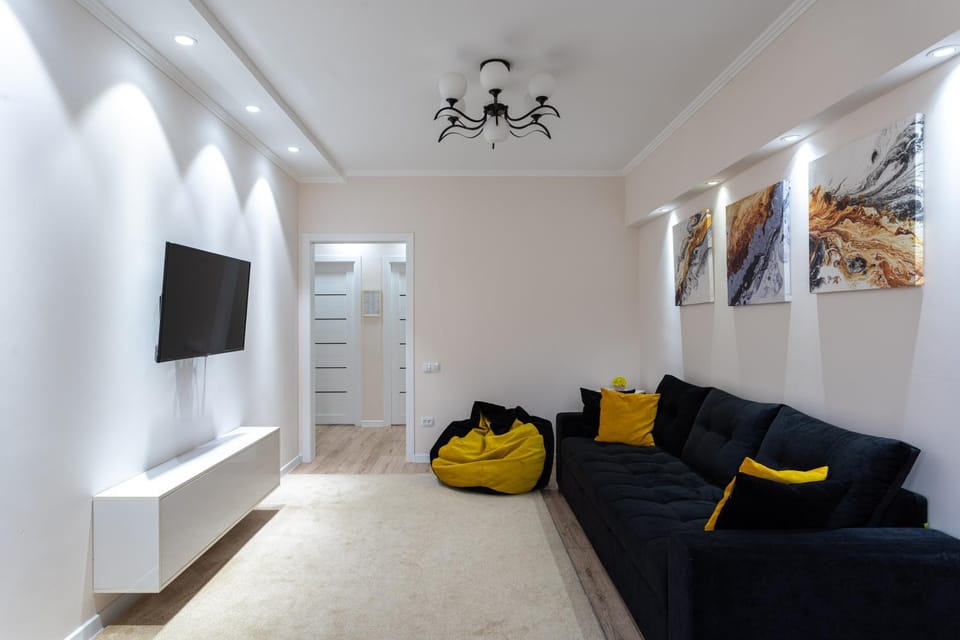 Communal lounge/ TV room, TV and multimedia, Living room, Seating area