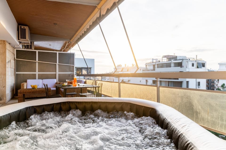 Natural landscape, Hot Tub, Balcony/Terrace