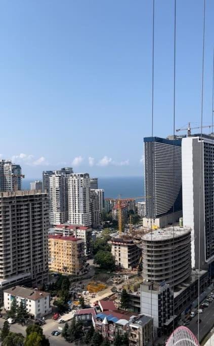 Studio with Panoramic Sea View, 28th Floor, Black Sea Towers Apartment in Batumi