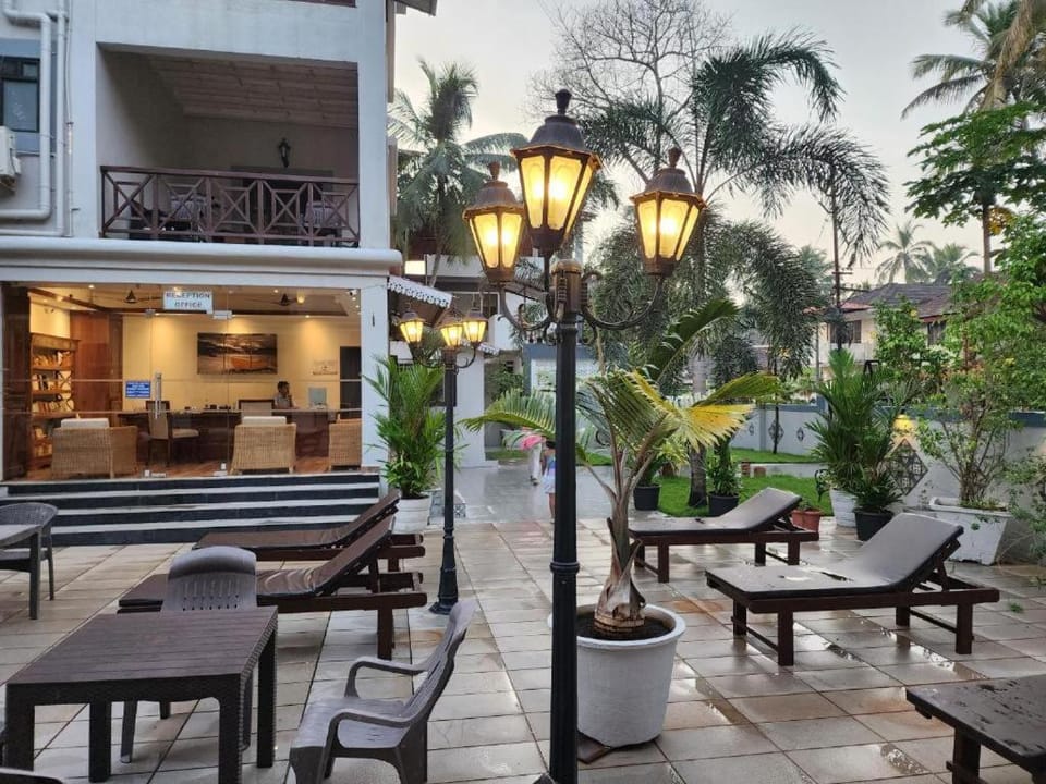 Coastal Suites Apart Hotel ---- 10 minutes walk to beach Apartment in Benaulim