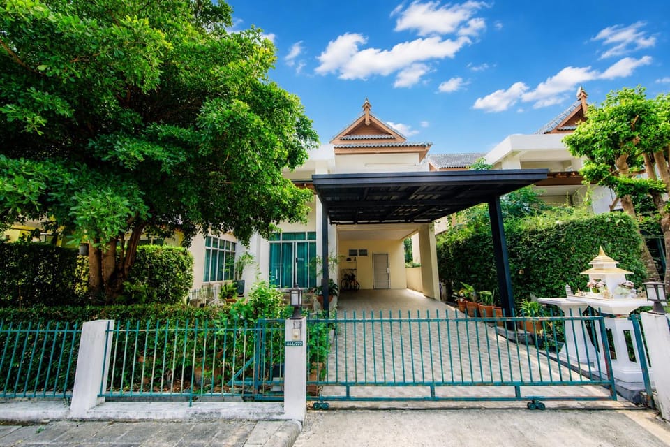 Amphawan Villa in Thailand