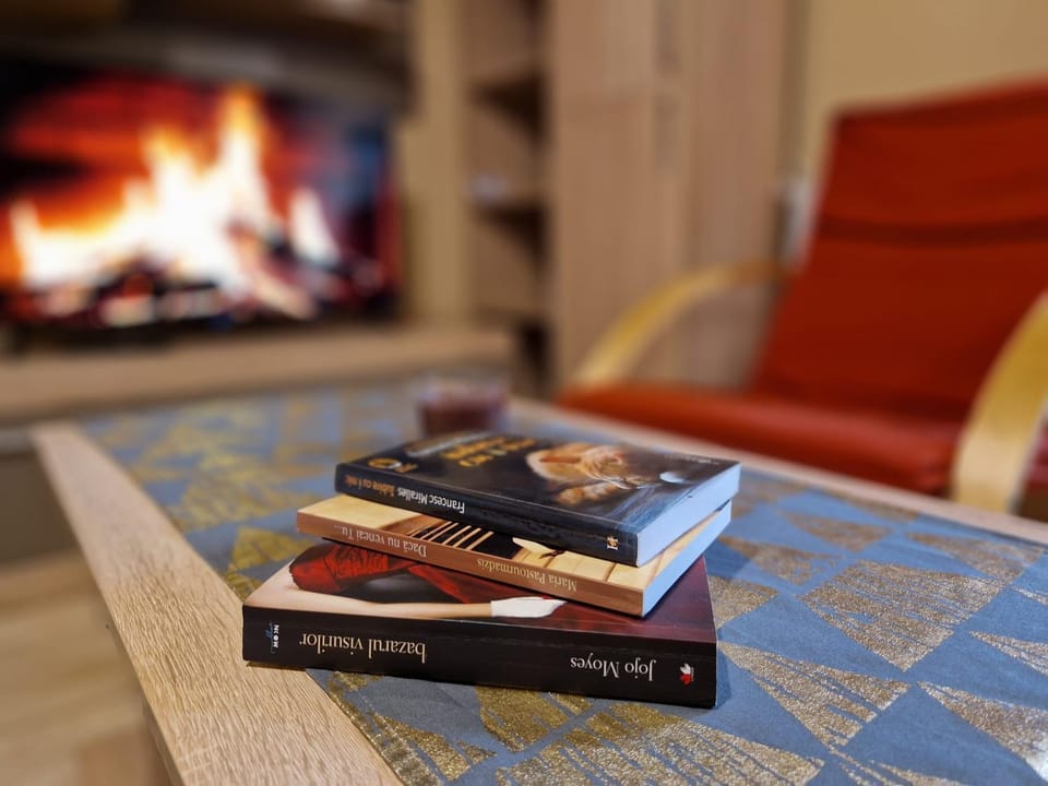 Decorative detail, Seating area