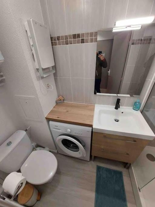 Studio Le Pensier - Monplaisir Apartment in Lyon