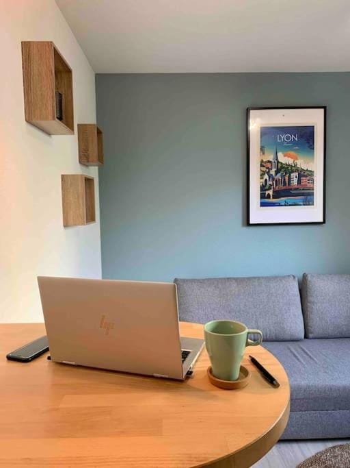 Studio Le Pensier - Monplaisir Apartment in Lyon