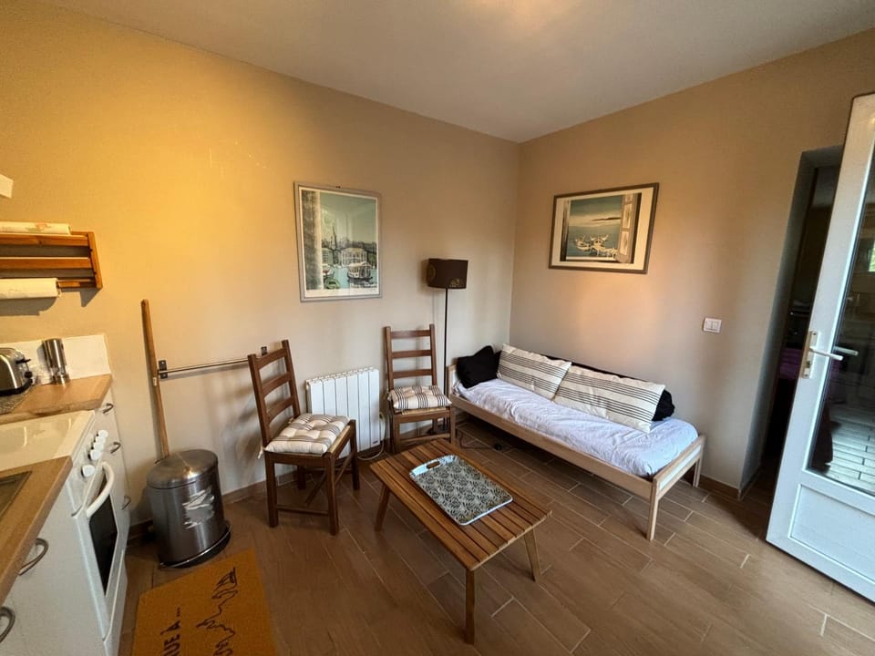 Studio 28 m2 minimum 3 nuits Apartment in Marseille