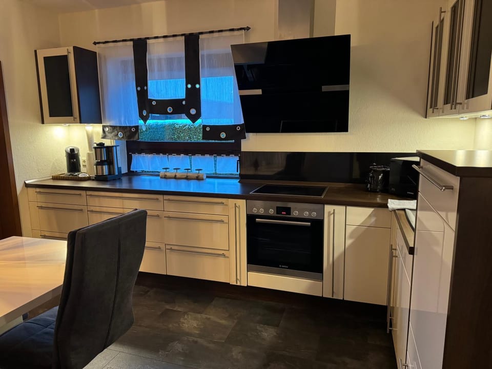 Kitchen or kitchenette, dishwasher, minibar, pet friendly, stove, toaster