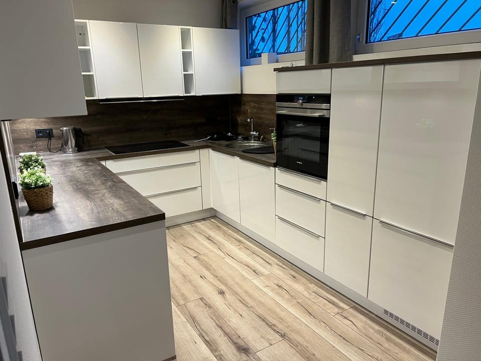 Kitchen or kitchenette, Kitchen or kitchenette, dishwasher, pet friendly, stove