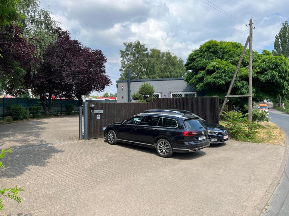 Property building, Street view