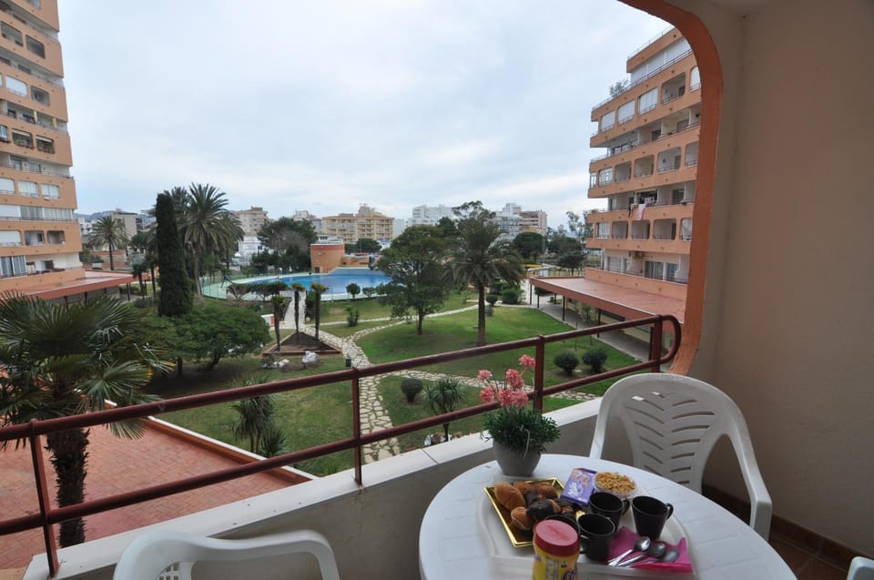 Property building, View (from property/room), Balcony/Terrace, Pool view