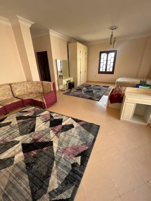 Bed, Photo of the whole room, Seating area, Bedroom