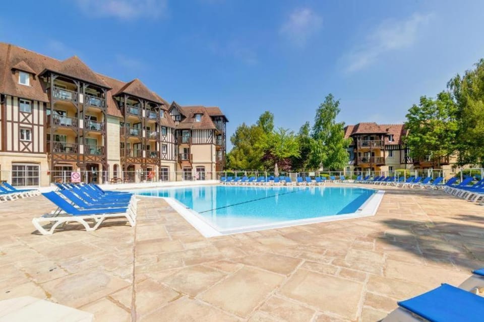 La Résidence du Golf de Deauville Rez de Jardin Apartment in Deauville