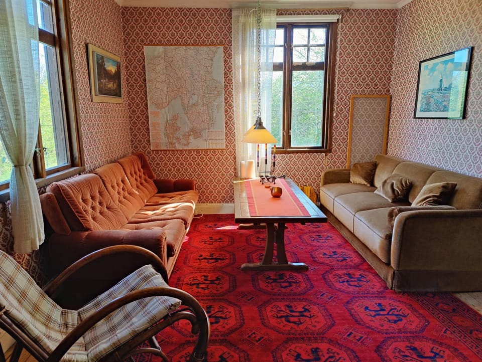 Living room, Seating area